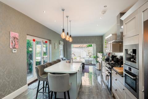 5 bedroom villa for sale, Avenue Road, Leamington Spa, Warwickshire CV31 3PY