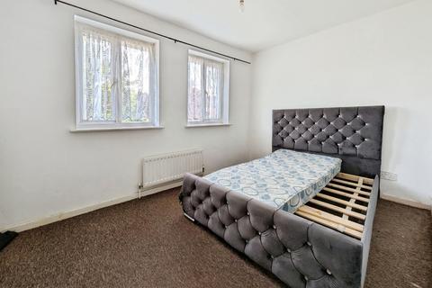 2 bedroom terraced house for sale, Anne Boleyn Close, Sheerness ME12