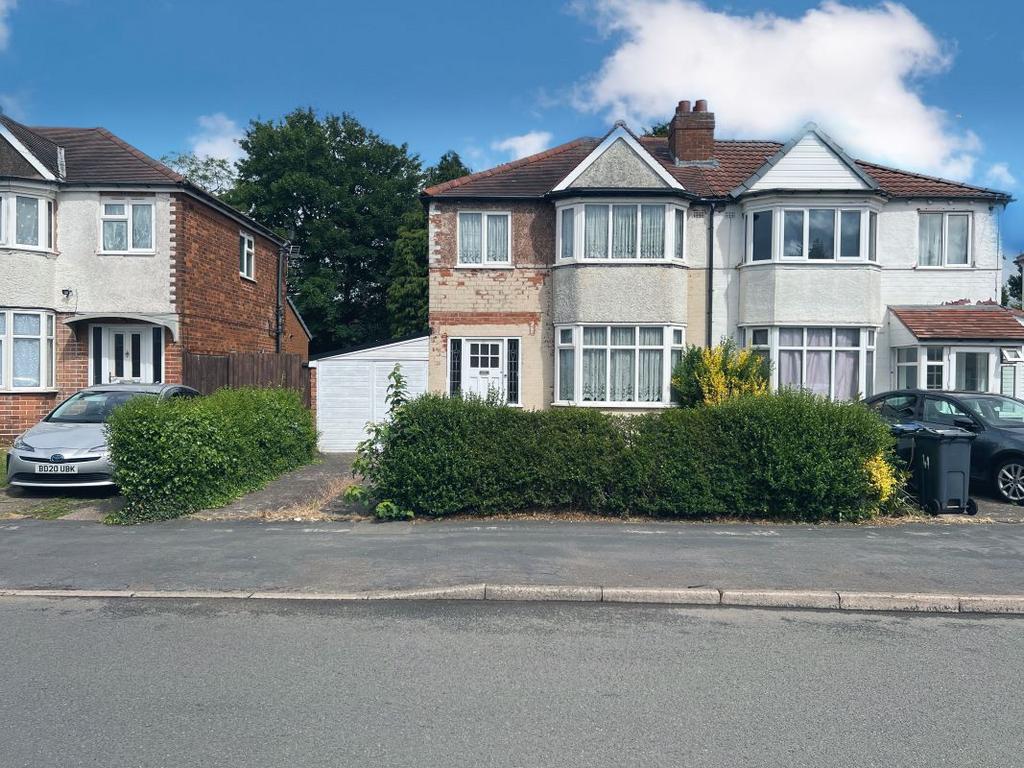 3 bedroom semi-detached house for sale