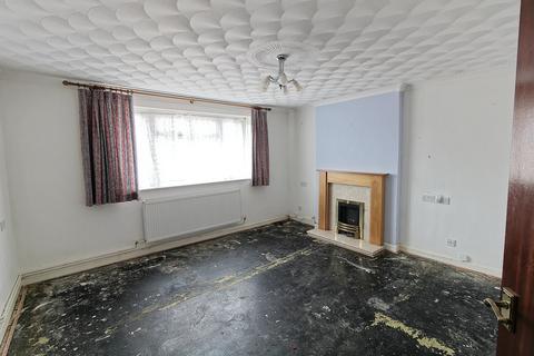 2 bedroom detached bungalow for sale, Windmill Bank, Wigston, LE18