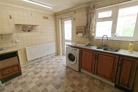 2 bedroom detached bungalow for sale, Windmill Bank, Wigston, LE18