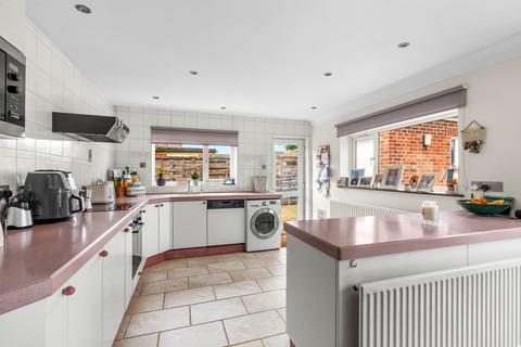 3 bedroom semi-detached bungalow for sale, Vincents Way, High Wycombe HP14