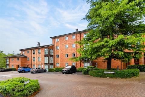 2 bedroom apartment for sale, Drummond House, College Mews