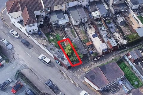 Land for sale, Land to the Rear of 10 Gipsy Lane, Grays, Essex, RM17 6EE