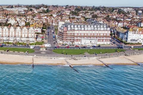 1 bedroom retirement property for sale, De La Warr Parade, Bexhill-On-Sea