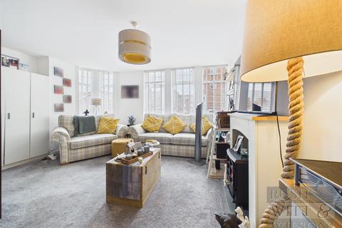 1 bedroom retirement property for sale, De La Warr Parade, Bexhill-On-Sea