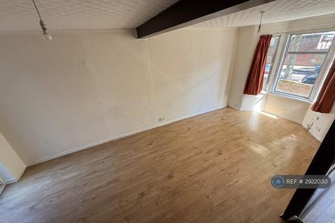 3 bedroom terraced house to rent, Bristol Road, London, E7