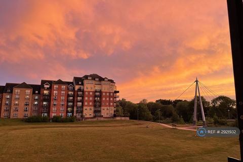 2 bedroom flat to rent, Britannia House, Bedford, MK42