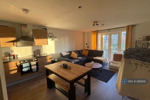 2 bedroom flat to rent, Britannia House, Bedford, MK42