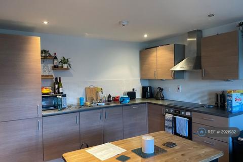 2 bedroom flat to rent, Britannia House, Bedford, MK42