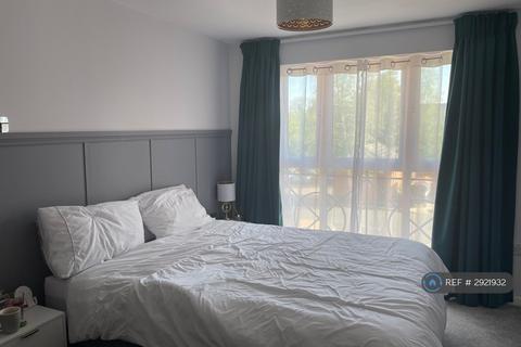 2 bedroom flat to rent, Britannia House, Bedford, MK42