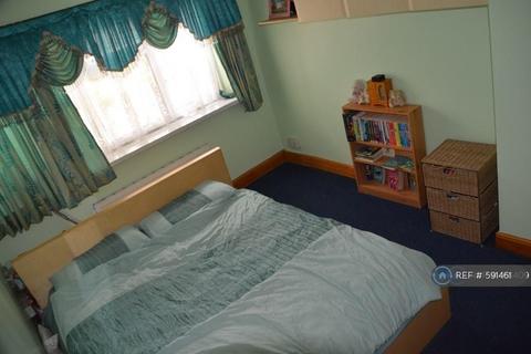 3 bedroom terraced house to rent, Fuller Way, Hayes, UB3