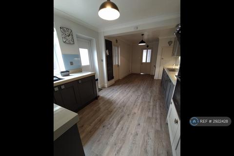 3 bedroom end of terrace house to rent, Hart Street, Chelmsford, CM2