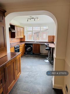 3 bedroom terraced house to rent, Baron Road, Dagenham, RM8