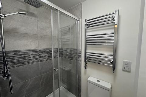 Studio to rent, 20 Upper High Street, Taunton TA1