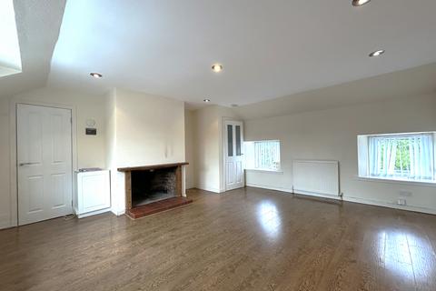 2 bedroom mews to rent, Barbieston Courtyard, Dalrymple KA6