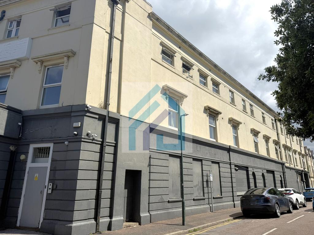 Apartment in Bournemouth, Lansdowne - View 5