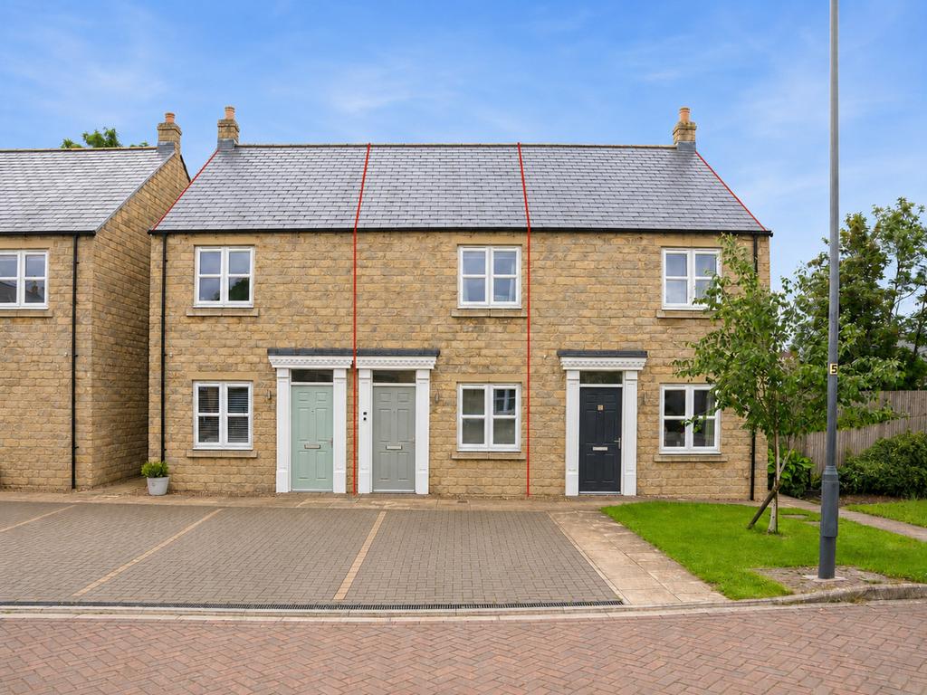 2 bedroom terraced house for sale