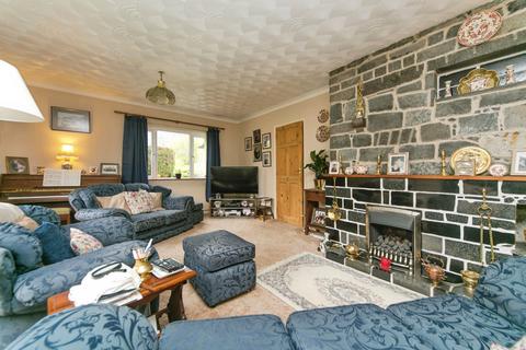 3 bedroom detached bungalow for sale, Benar View, Blaenau Ffestiniog, LL41