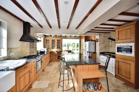 4 bedroom detached house for sale, Broadwater Road, West Malling, Kent, ME19