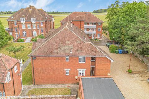 undefined, Heath Road, Newmarket CB8