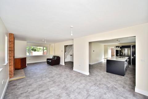 4 bedroom detached house for sale, Broadwater Road, West Malling, Kent, ME19