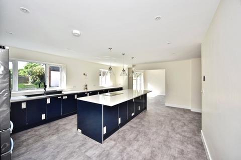 4 bedroom detached house for sale, Broadwater Road, West Malling, Kent, ME19