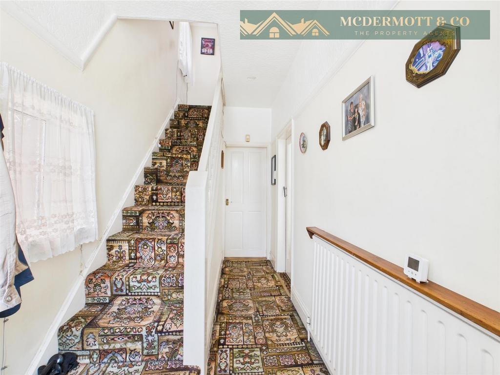 House in Oldham, Greater Manchester - View 5