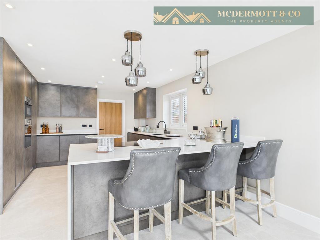 Lounge / Kitchen / Dining