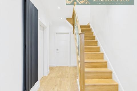 4 bedroom semi-detached house for sale, Broadway, Chadderton, Oldham