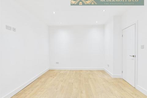 4 bedroom semi-detached house for sale, Broadway, Chadderton, Oldham