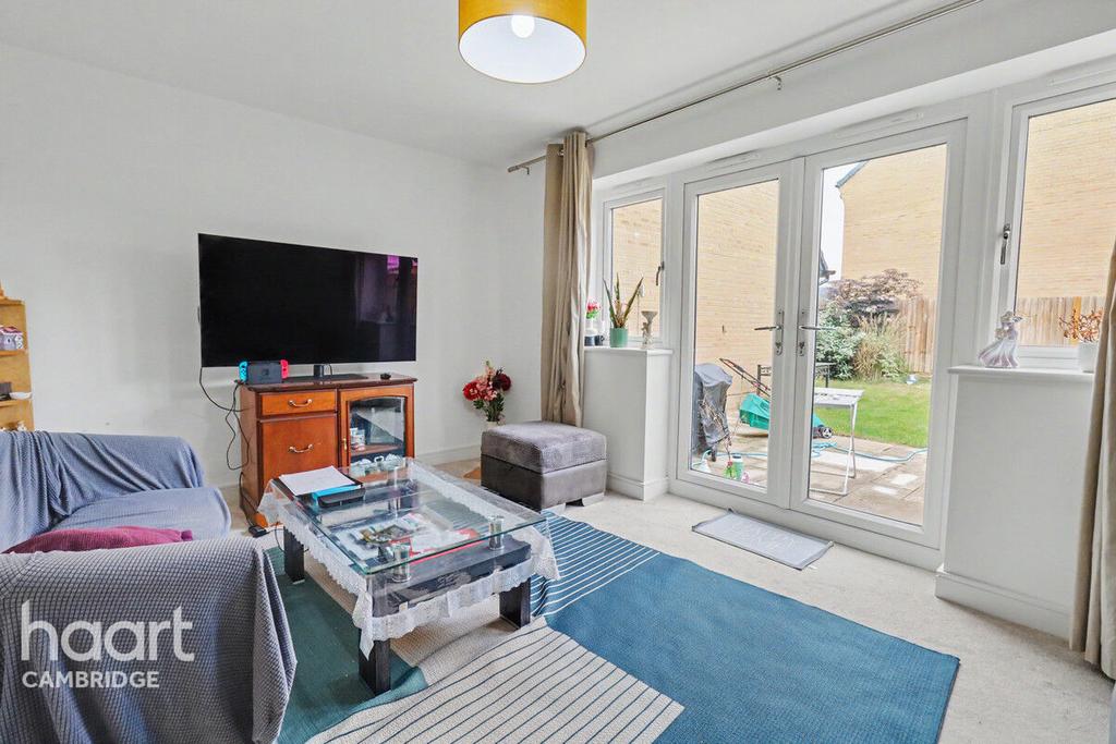 3 bedroom link detached house to rent