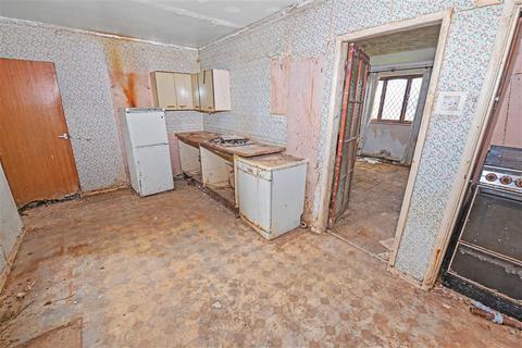 2 bedroom end of terrace house for sale, North Avenue, BEDWORTH