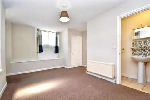 1 bedroom flat to rent, Flat 1 - 11 North Street, Cornwall, PL25
