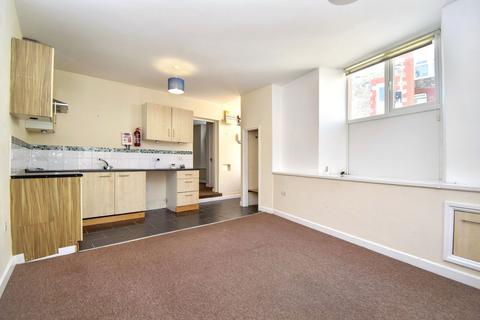 1 bedroom flat to rent, Flat 1 - 11 North Street, Cornwall, PL25