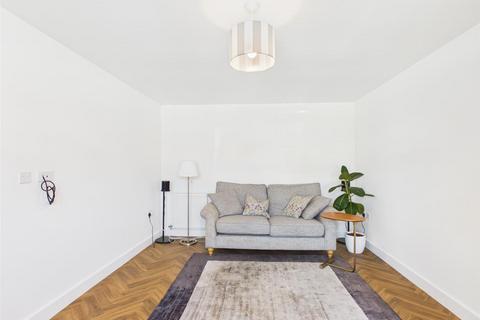 4 bedroom detached house to rent, Grayling Road, Market Harborough