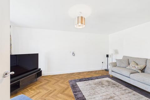 4 bedroom detached house to rent, Grayling Road, Market Harborough