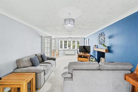 5 bedroom detached house for sale, Lexden Close, Wootton, Northampton, Northamptonshire, NN4