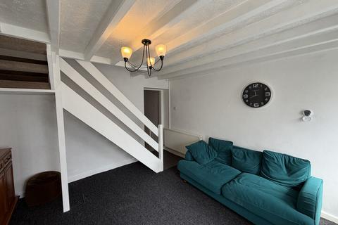 2 bedroom cottage for sale, Water Street, Bangor, Gwynedd, LL57