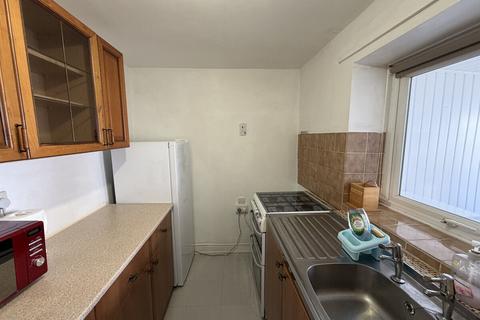2 bedroom cottage for sale, Water Street, Bangor, Gwynedd, LL57
