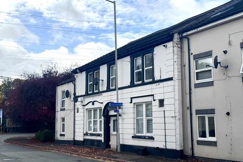 2 bed flat/apartment for rent in Cumberland Court, Crewe, CW1