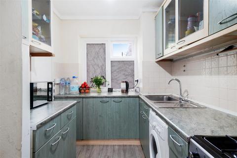 1 bedroom apartment for sale, Albert Whicher House, London E17