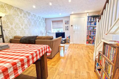 3 bedroom semi-detached house for sale, Cranesbill Drive, Bicester
