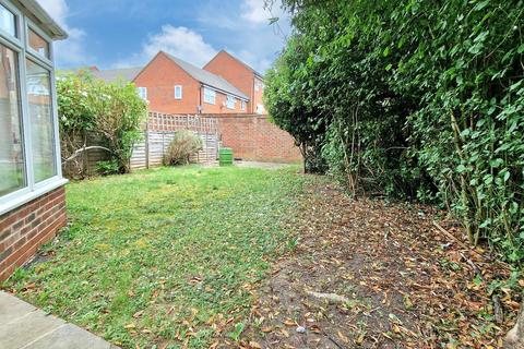 3 bedroom semi-detached house for sale, Cranesbill Drive, Bicester