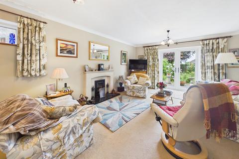 4 bedroom detached house for sale, Mount Close, Hemel Hempstead, HP1