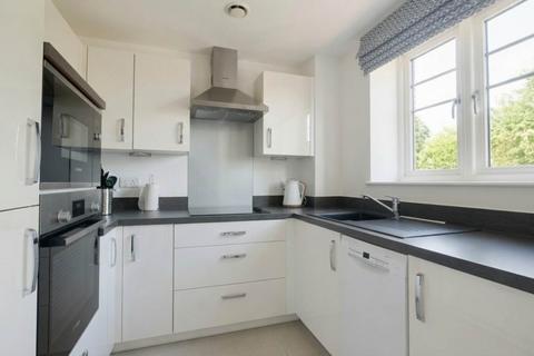 2 bedroom retirement property for sale, Highclere House, Great North Road, Hatfield, AL9