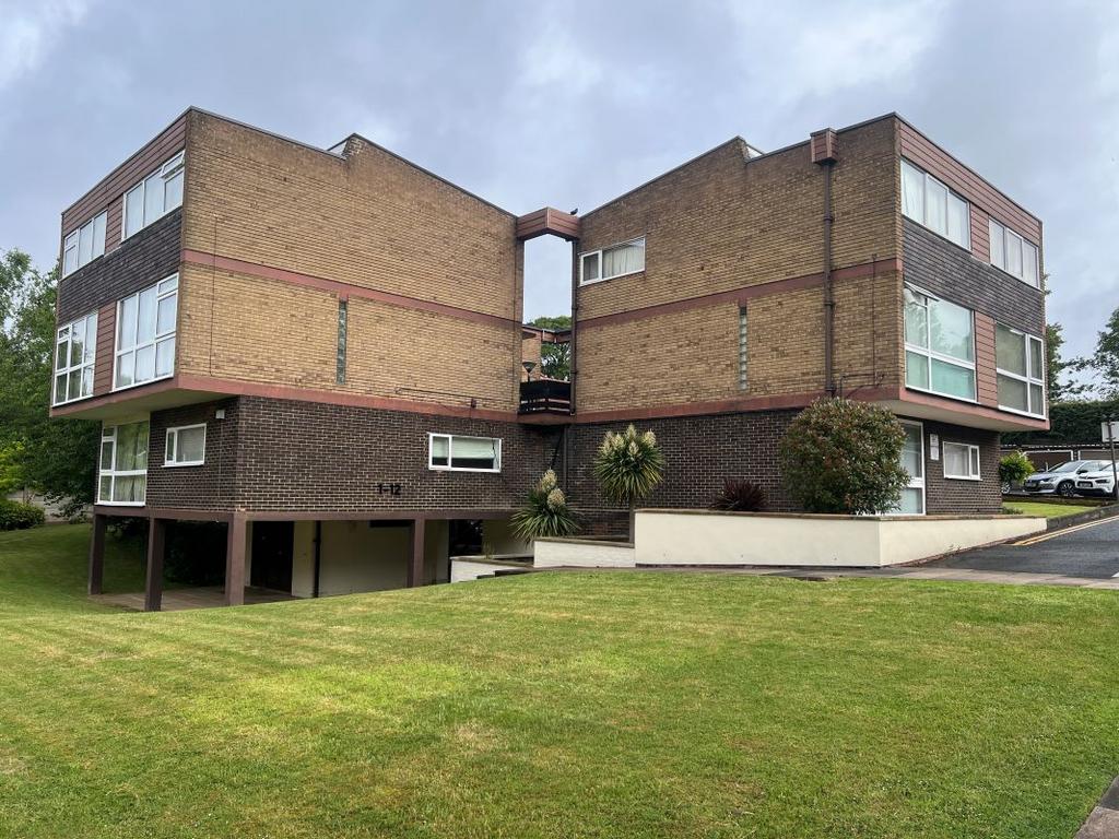 2 bedroom flat for sale