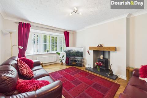 4 bedroom detached house for sale, Kingfisher Drive, Stafford ST18