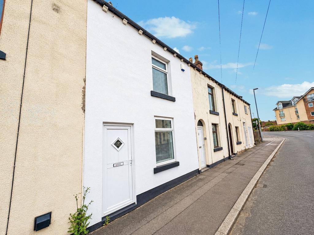 2 bedroom terraced house for sale