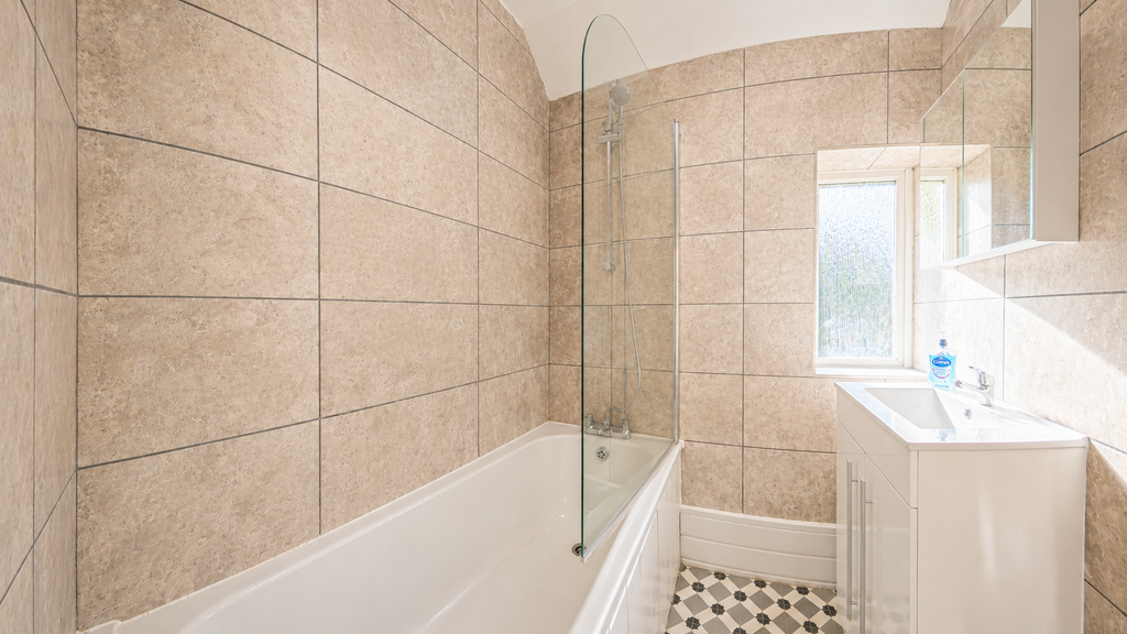 Colbourne Avenue, BN2 - More